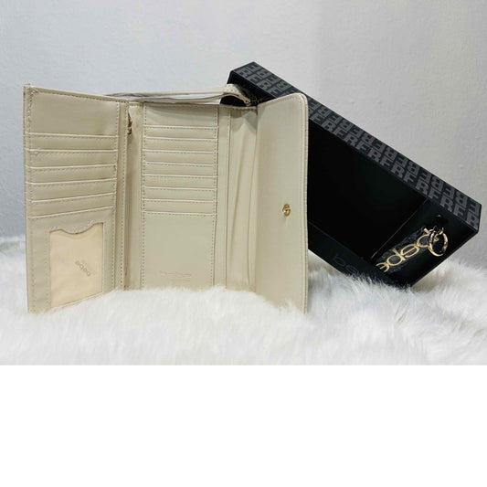 TRU - Bebe Tayla Embossed Wristlet & Keychain Giftset