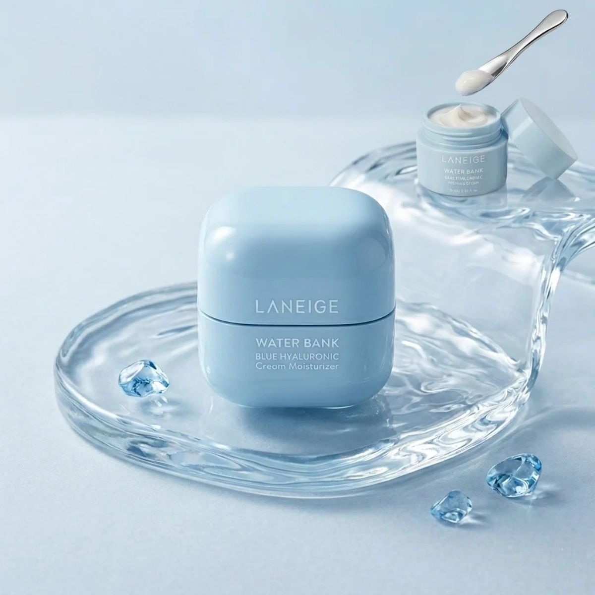 MART - Laneige Water Bank Blue Hyaluronic Gel Moisturizer.