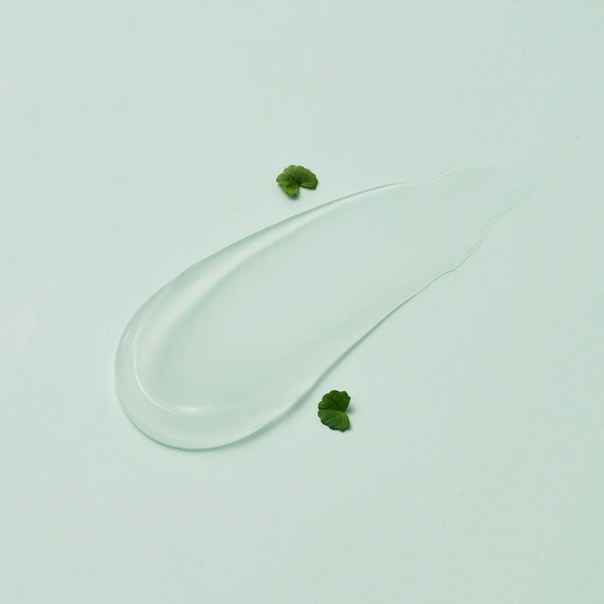 MKO 019 - IUNIK Centella Calming Gel Cream