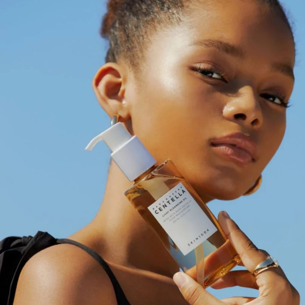 MKO 031 - Skin 1004 Madagascar Centella Light Cleansing Oil