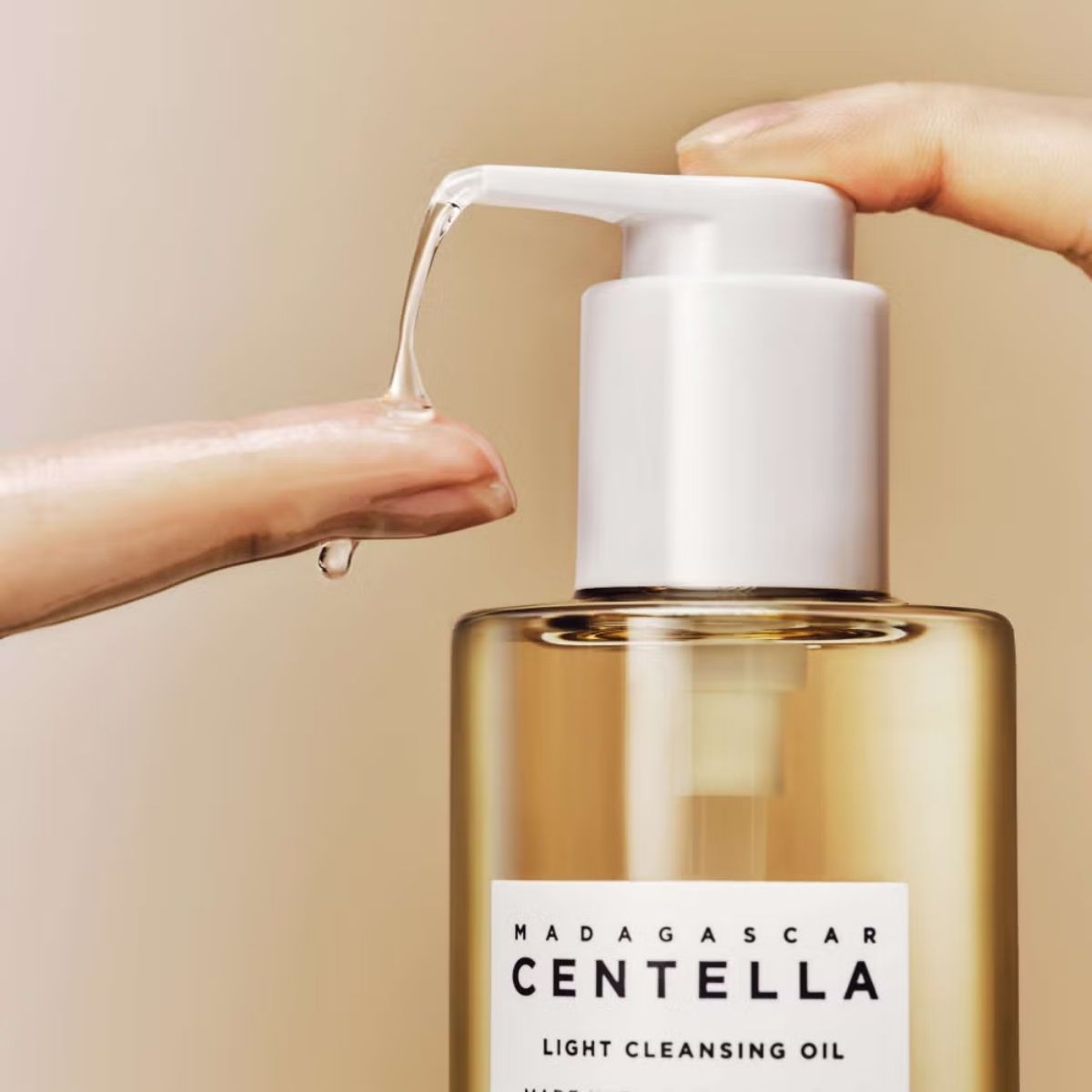 MKO 031 - Skin 1004 Madagascar Centella Light Cleansing Oil