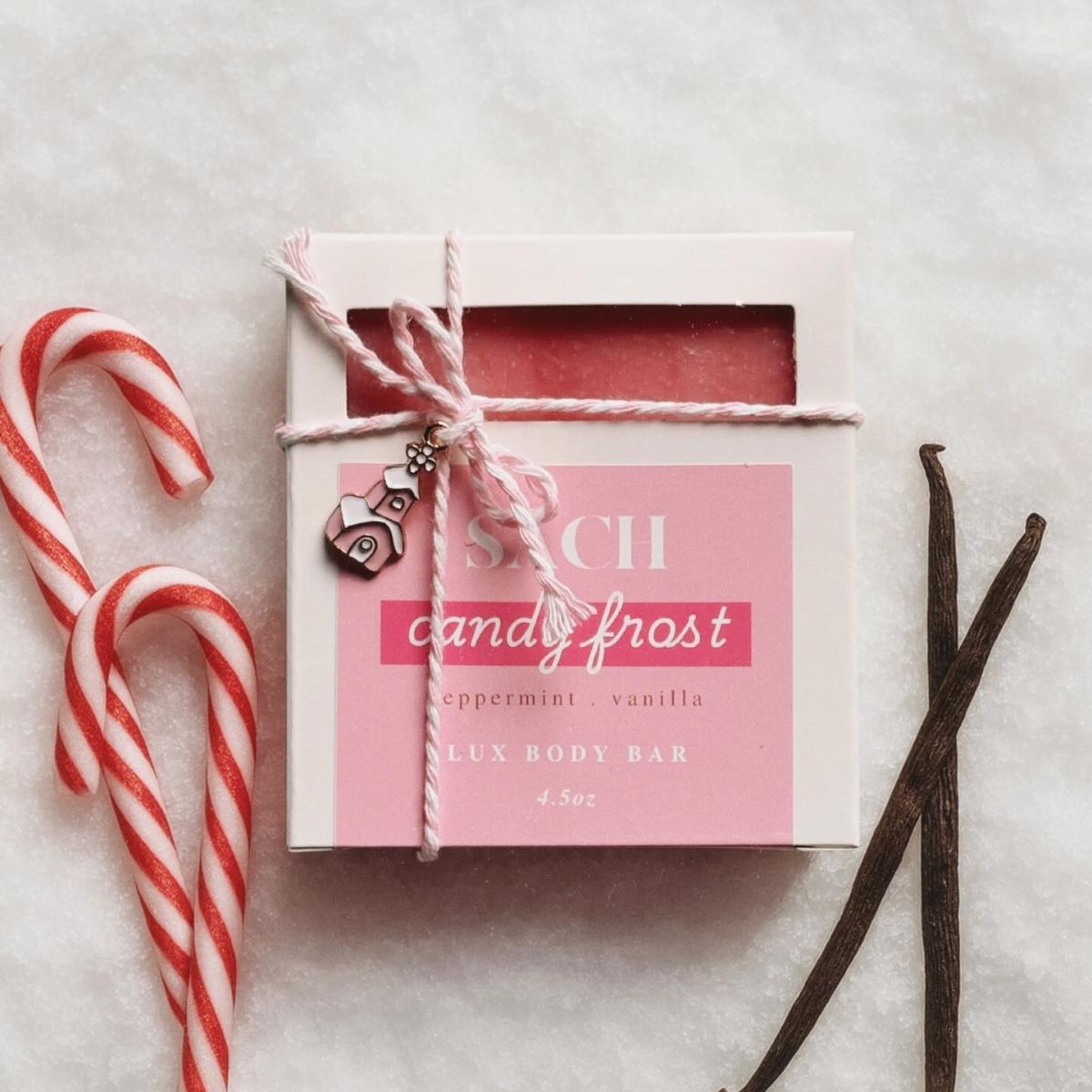 SACH Luxe XL Holiday Gift Bar with Charm