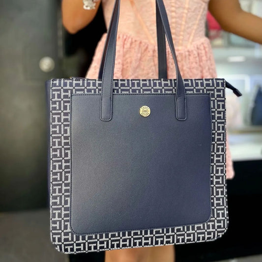 ACC 410 - Tommy Hilfiger Tote