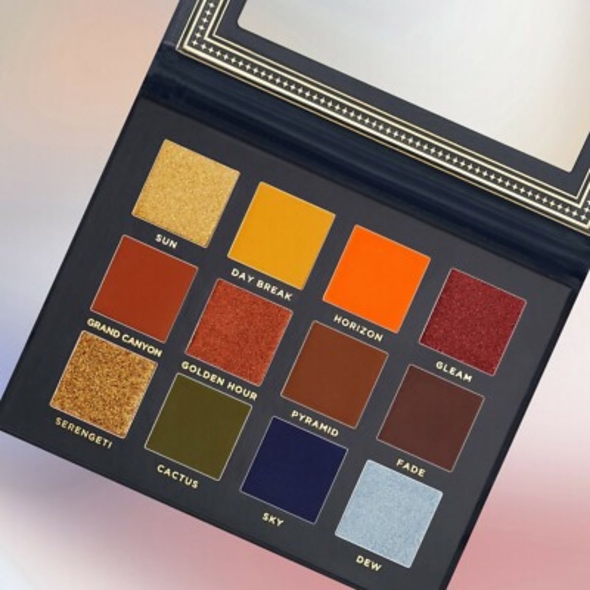 MART -  Ace Beaute Vintage Dawn Eyeshadow Palette