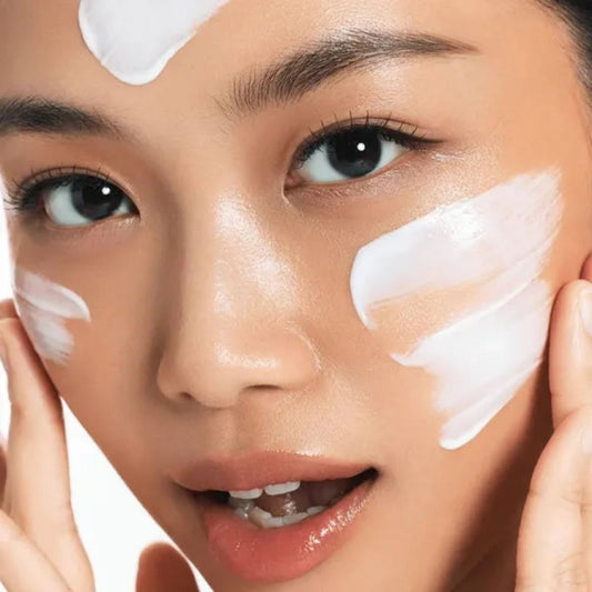 MKO 008 - Anua Zero Cast Moisturizing Finish Sunscreen SPF 50+