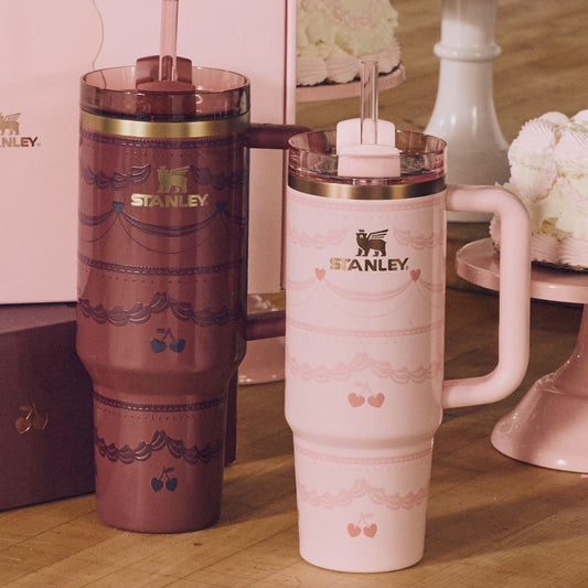 TFL - Stanley The Valentine’s Day Quencher 40oz Tumbler - Red Velvet