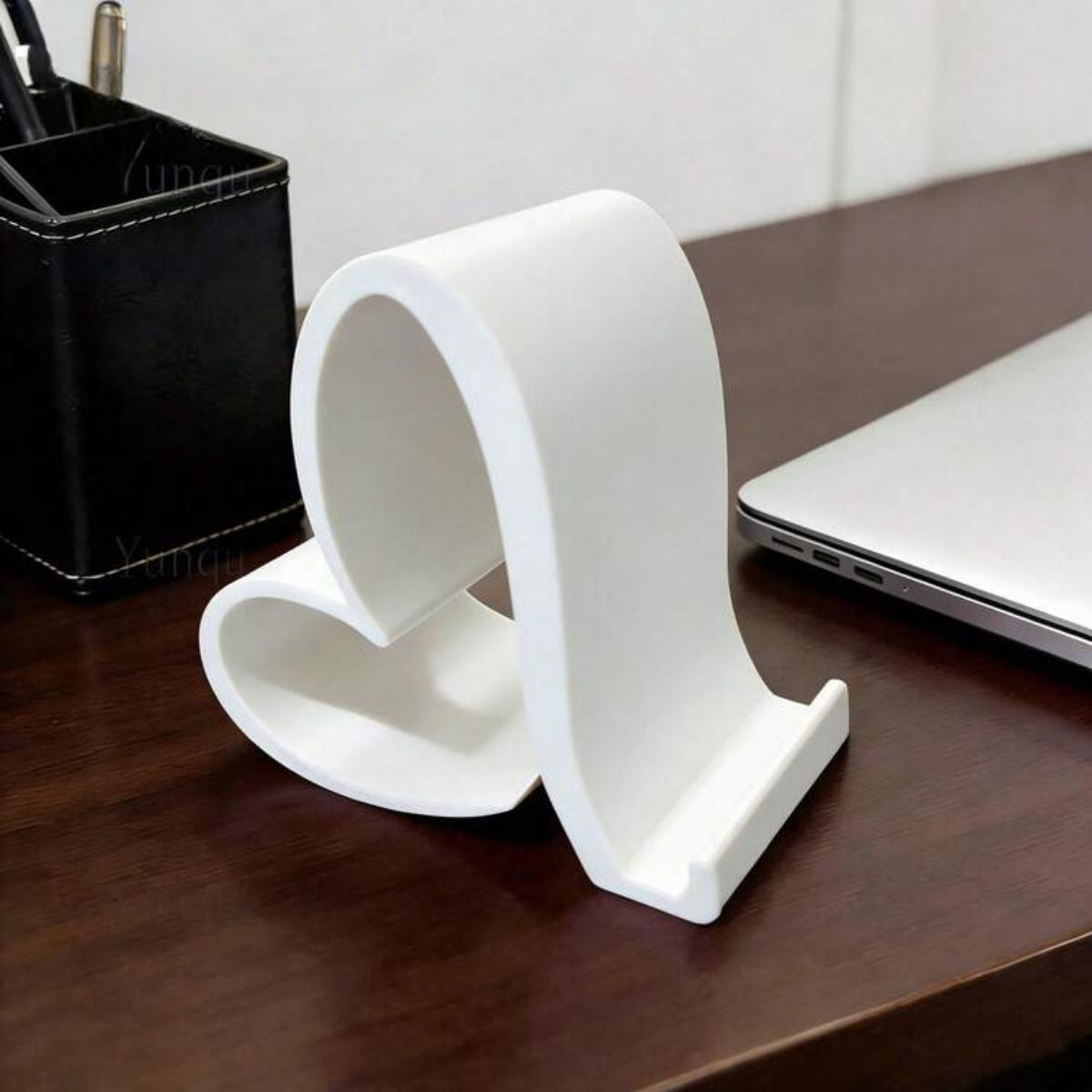 RAN - Heart shaped Phone Stand